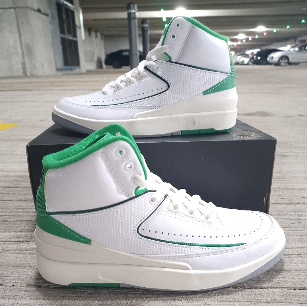 Nike Air Jordan 2 Retro Sneakers White Green Shoes - Size 6.5 Youth